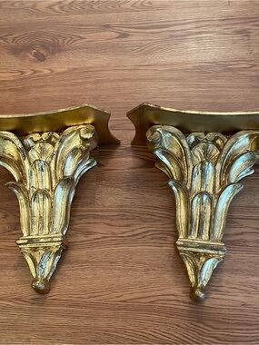 Pair Vntg Gilt Wood Acanthus Leaf Wall Brackets Made In Italy Decorative Crafts